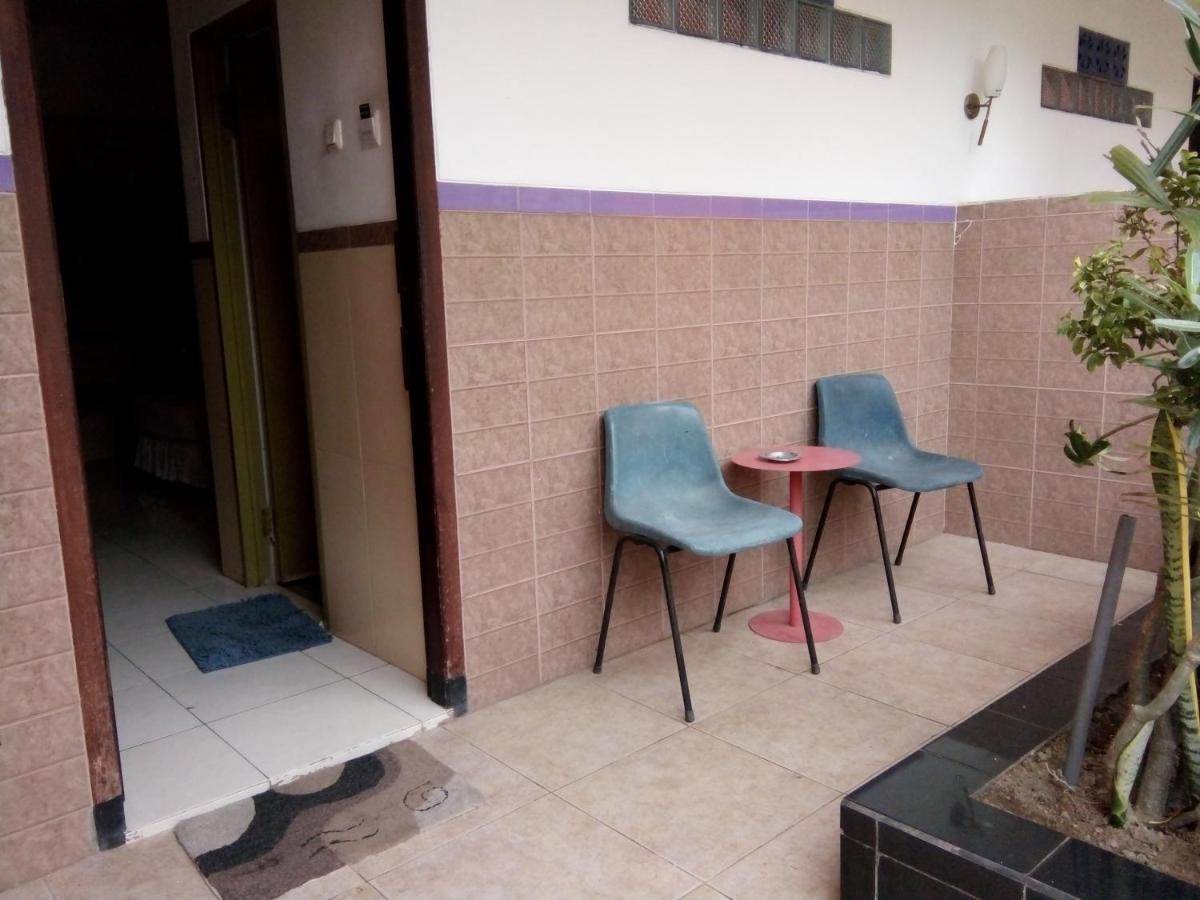 Hotel Surakarta Tulungagung Bagian luar foto